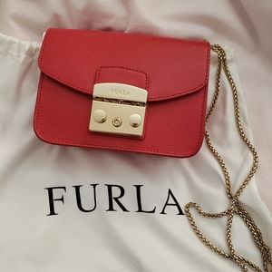 Furla Metropolis mini crossbody bag in ruby red